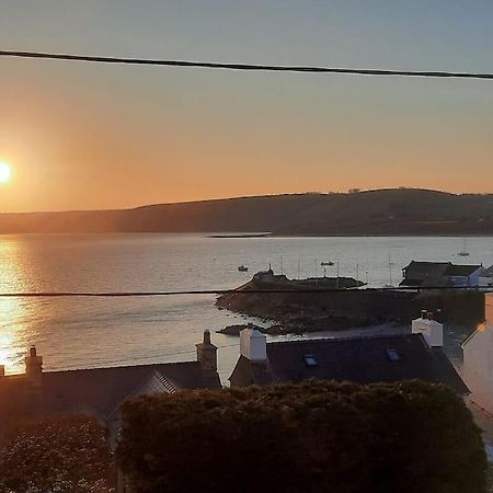 Arvonia Sleeps 7, Sea Views, Dog Friendly Villa New Quay  Exteriör bild
