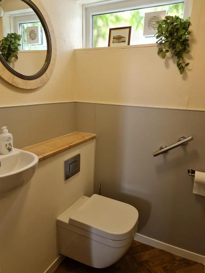 Arvonia Sleeps 7, Sea Views, Dog Friendly Villa New Quay  Exteriör bild